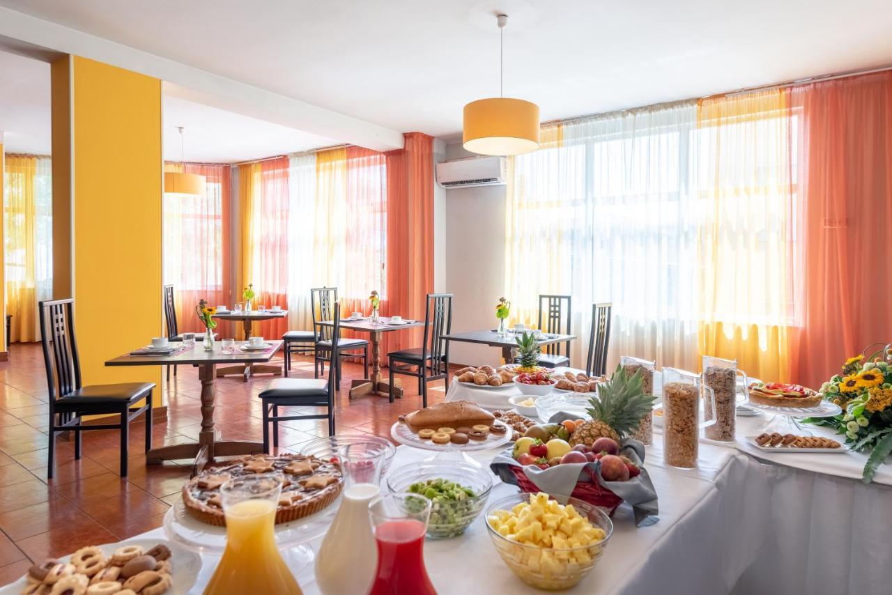 Hotel Roma سالسوماجّوري تيرمي المظهر الخارجي الصورة