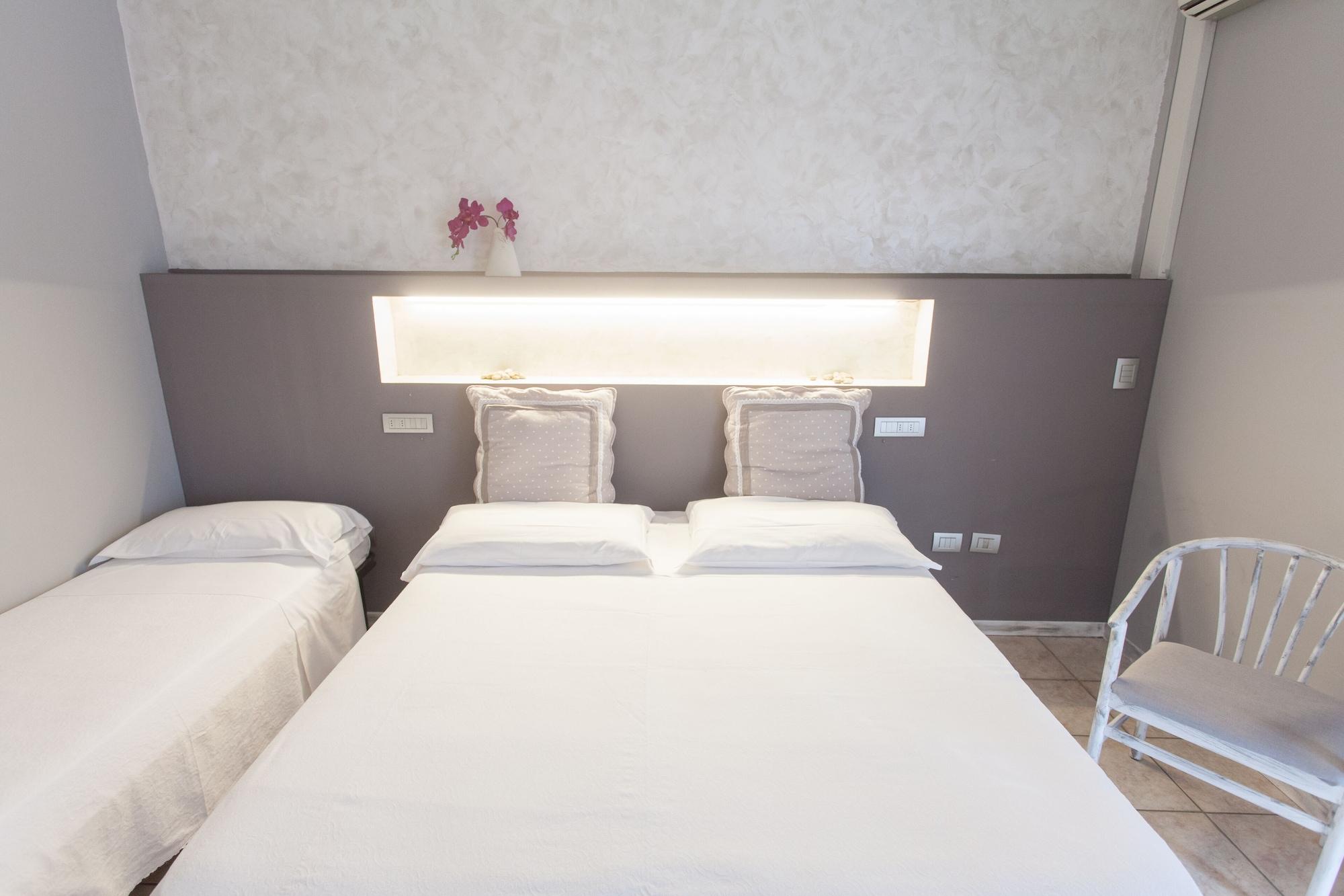 Hotel Roma سالسوماجّوري تيرمي المظهر الخارجي الصورة